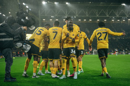 https://static-images.vnncdn.net/vps_images_publish/000001/000003/2026/2/28/wolverhampton-vs-aston-villa-3-45.jpg