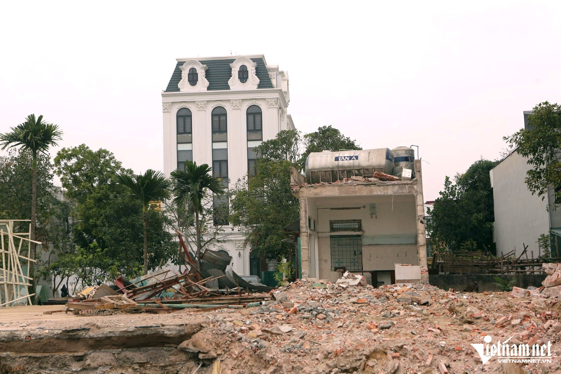 Bản tin sáng 3/2: Phá dỡ hàng trăm căn nhà cao tầng ở Đại lộ đẹp nhất Thanh Hóa