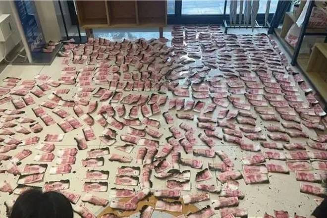 Hơn 1,4 tỷ đồng tiết kiệm của 2 cụ già bị cháy, ngân hàng giải cứu suốt 15 ngày