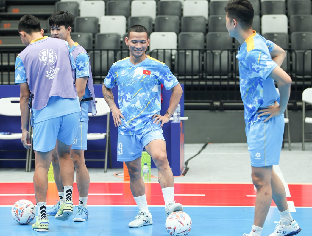 https://vms-files.vietnamnet.vn/vps_images_publish/000001/000003/2026/2/3/dt-futsal-viet-nam-trong-buoi-tap-truoc-tran-tu-ket-503.jpg