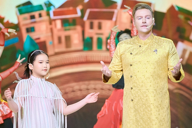 Giọng ca nhí 8 tuổi gây sốt với màn kết hợp cùng ca sĩ Kyo York là ai?