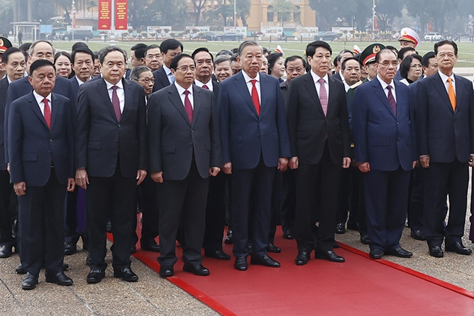  Lãnh đạo Đảng, Nhà nước viếng Chủ tịch Hồ Chí Minh nhân 96 năm Ngày thành lập Đảng 