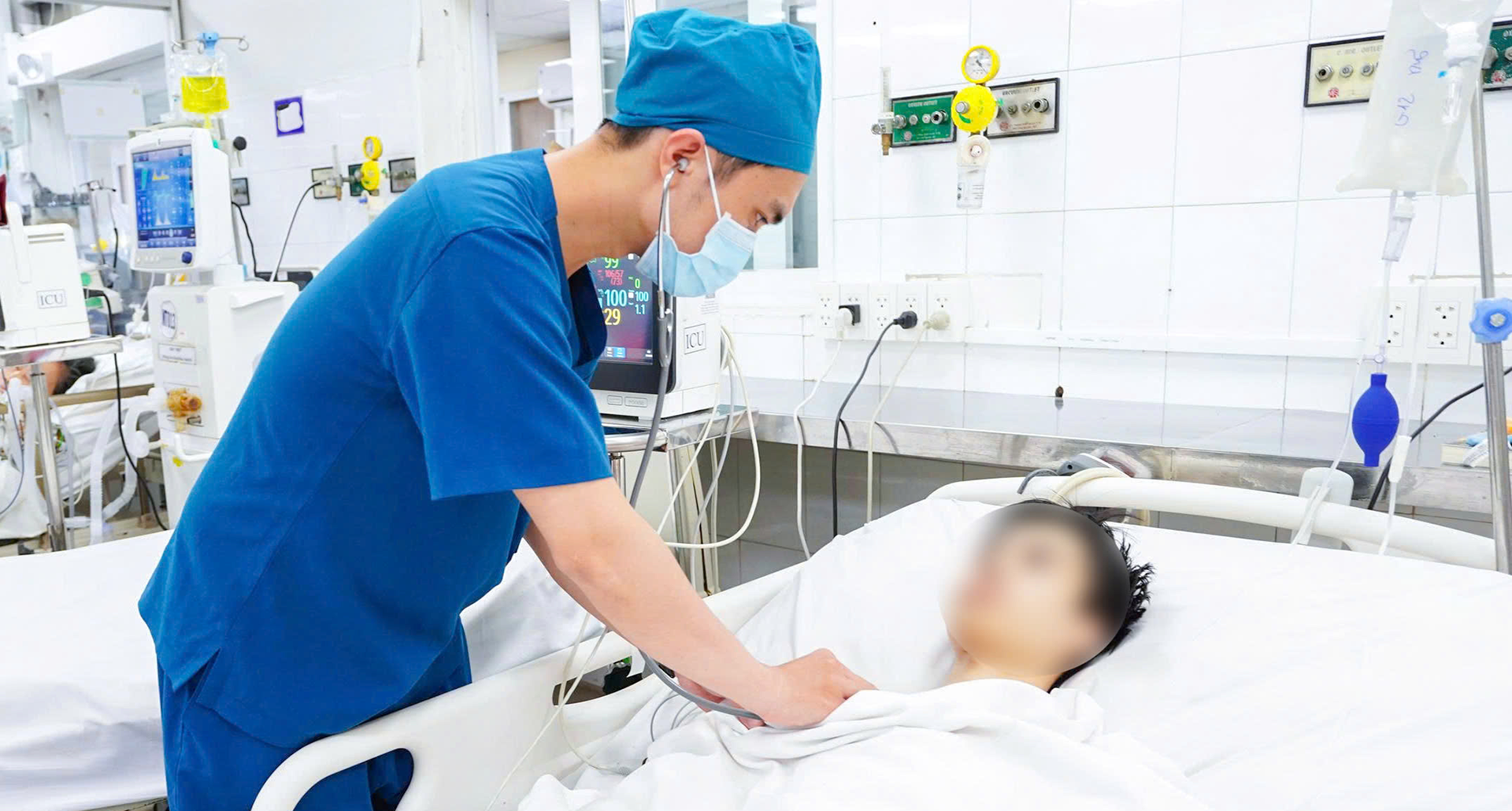 Nam sinh đang học bỗng khó thở, rơi vào nguy kịch bởi bệnh hiếm gặp