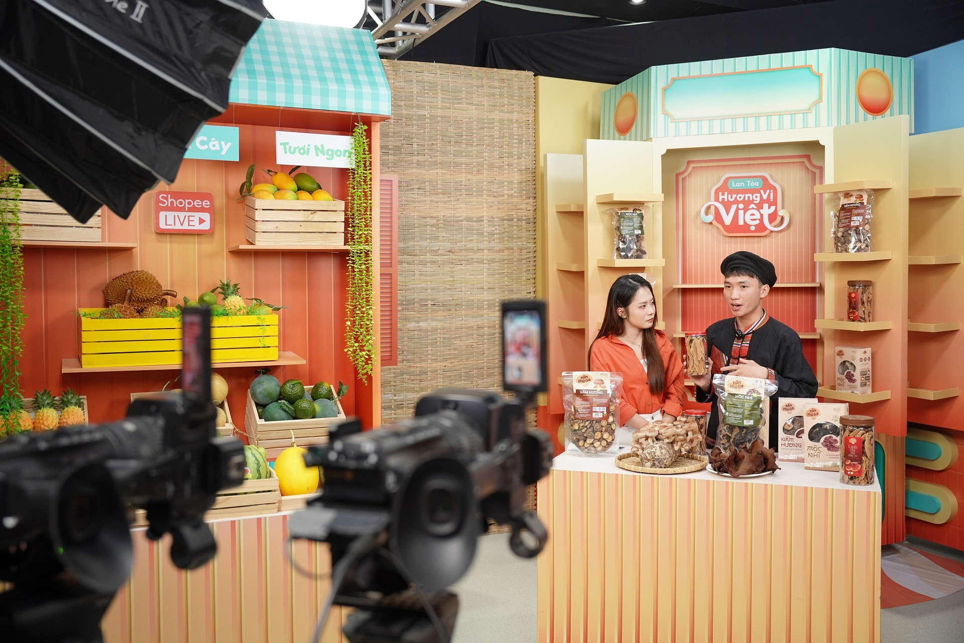 Shopee tiếp tục tăng trưởng với chiến lược ‘người dùng làm trung tâm’