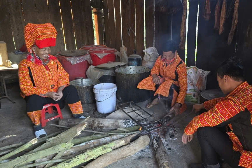 Tết sớm của người Dao Lô Gang nơi rẻo cao Quảng Ninh