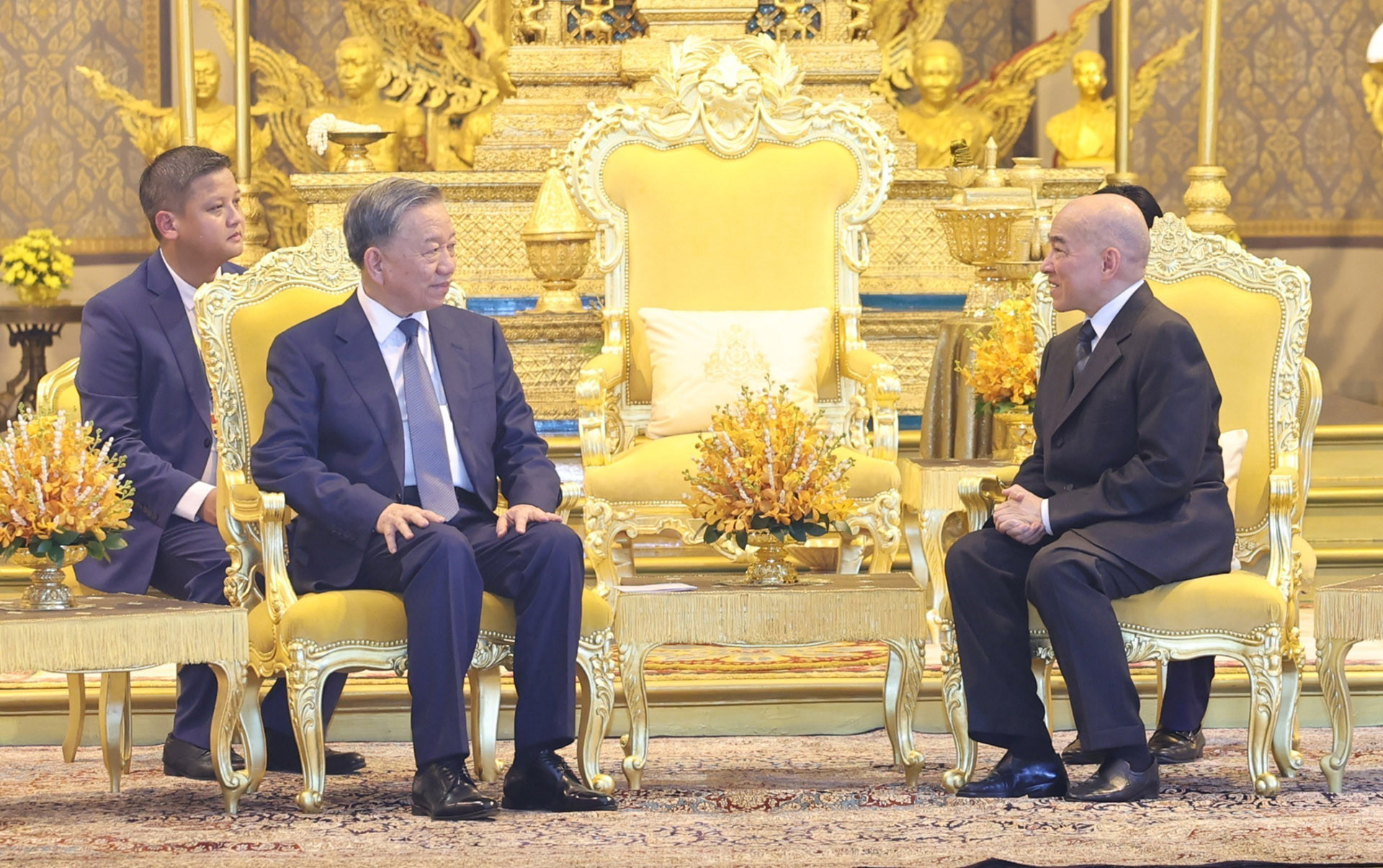 vna potal le don chu tich nuoc to lam tham cap nha nuoc toi campuchia 7479072 2474.jpg