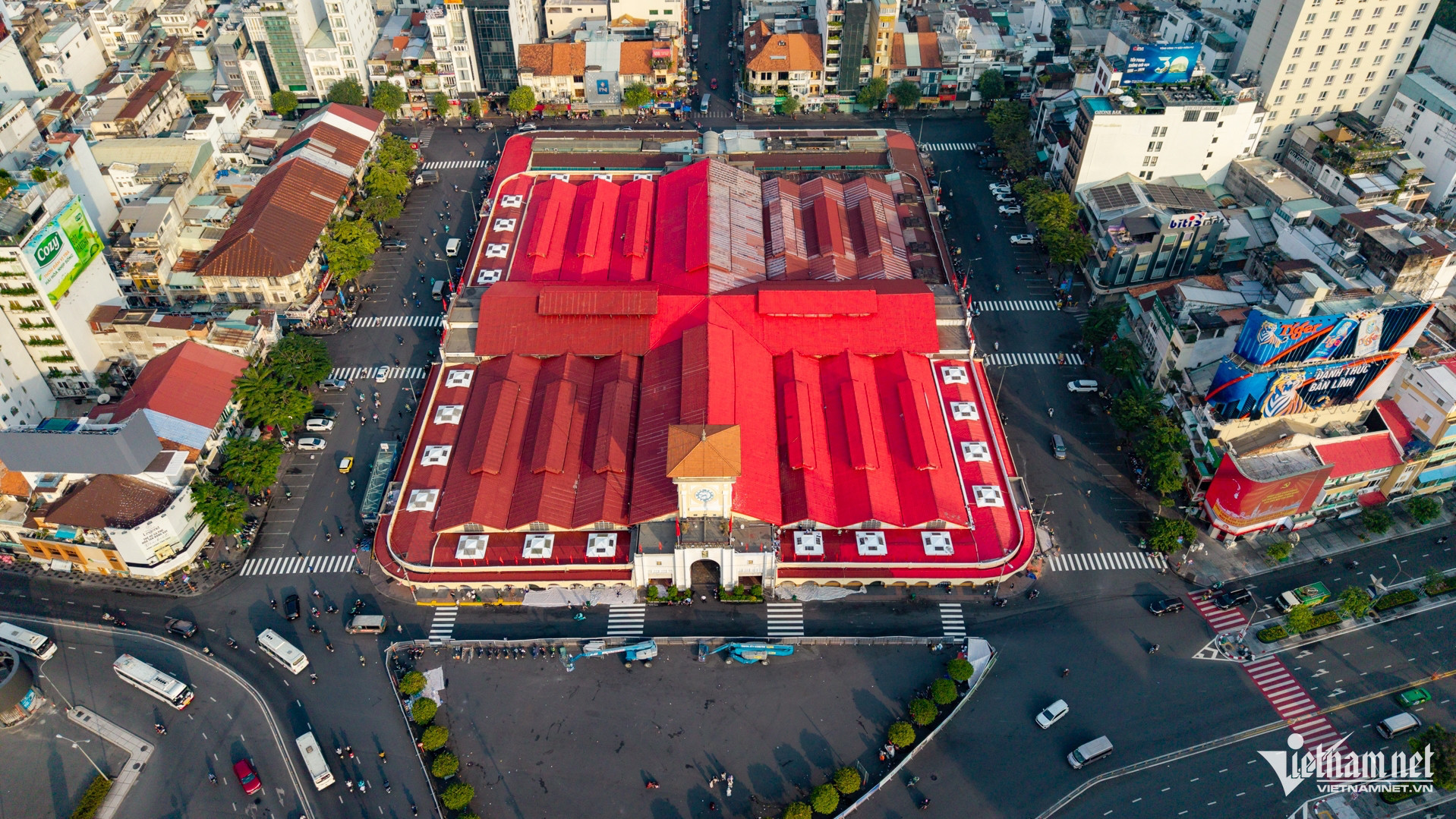 w cho ben thanh chinh trang tuan hung 29 3062.jpg