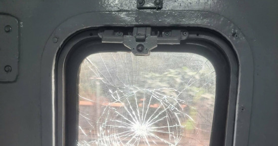 Bản tin trưa 4/2: Con ném đá vào tàu khách ở Đồng Nai, mẹ phải đền bù thiệt hại