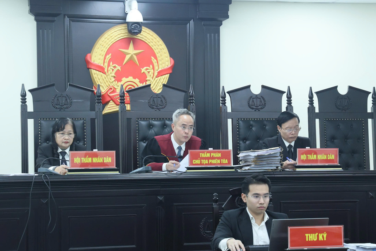 ‘Bà trùm’ buôn lậu vàng và cựu Chủ tịch Công ty Vàng Việt Nam lĩnh án