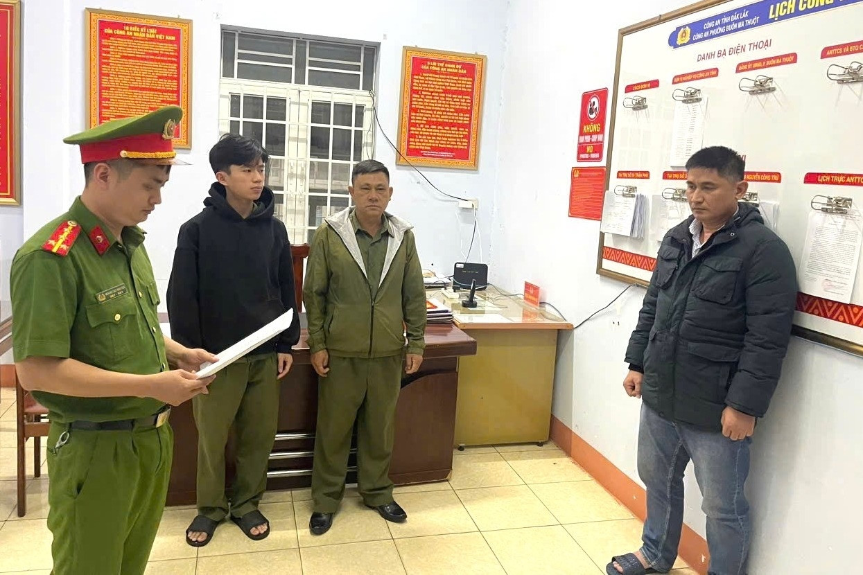 Bắt tạm giam giám đốc công ty sản xuất hơn 200 tấn lúa giống giả