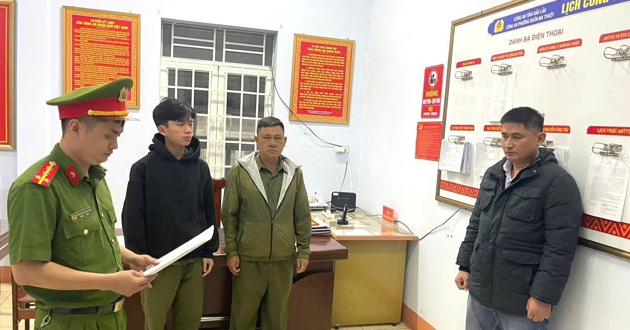 Bắt tạm giam giám đốc công ty sản xuất hơn 200 tấn lúa giống giả