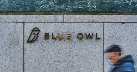 Cổ phiếu phần mềm ‘bốc hơi’ 300 tỷ USD vì nỗi sợ AI