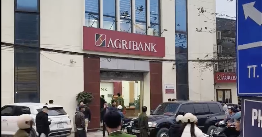 Bắt giữ đối tượng cướp ngân hàng ở Lào Cai ngay tại hiện trường gây án