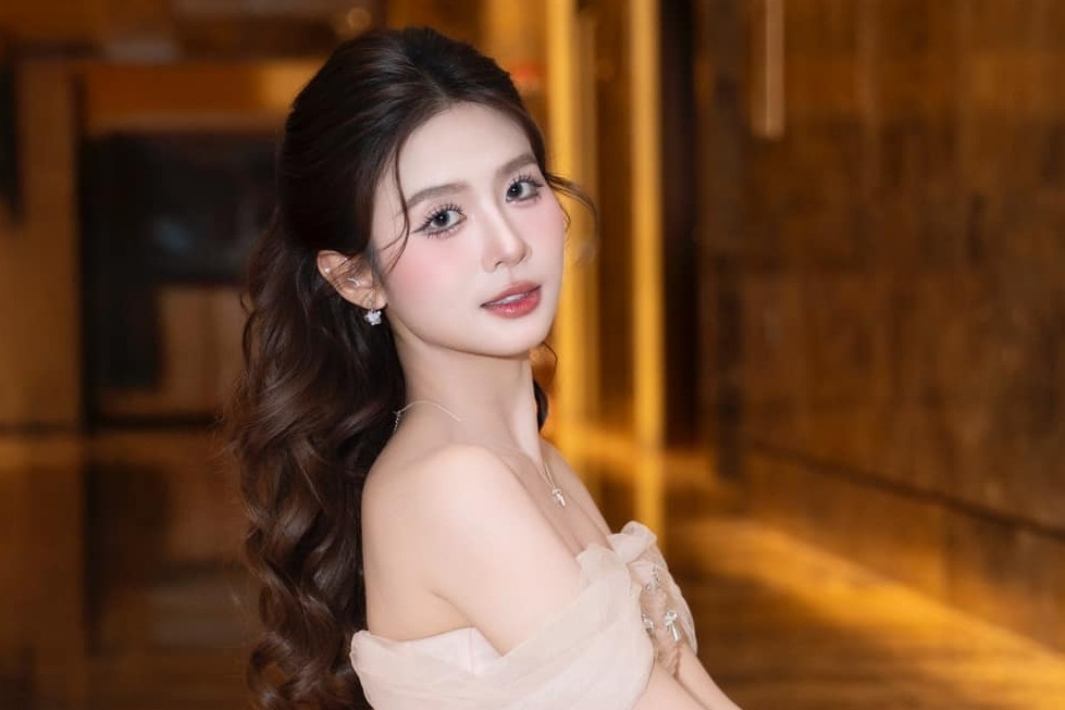 Diễn viên Chang Mây lên tiếng vụ bị tố ngoại tình