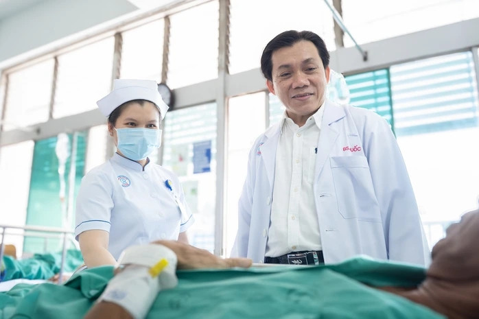 Một thói quen sau ăn khiến người đàn ông mất cả tháng tới các bệnh viện