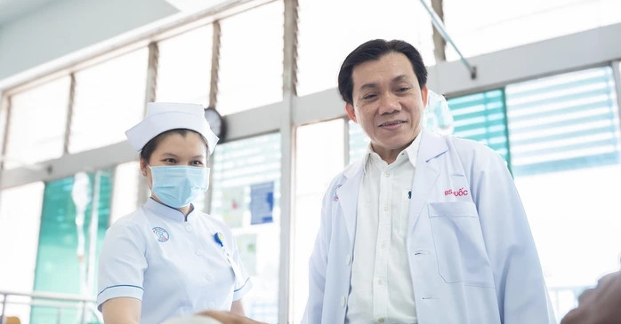 Một thói quen sau ăn khiến người đàn ông mất cả tháng tới các bệnh viện