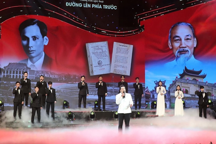 NSND Quốc Hưng gây xúc động với 'Người là niềm tin tất thắng'