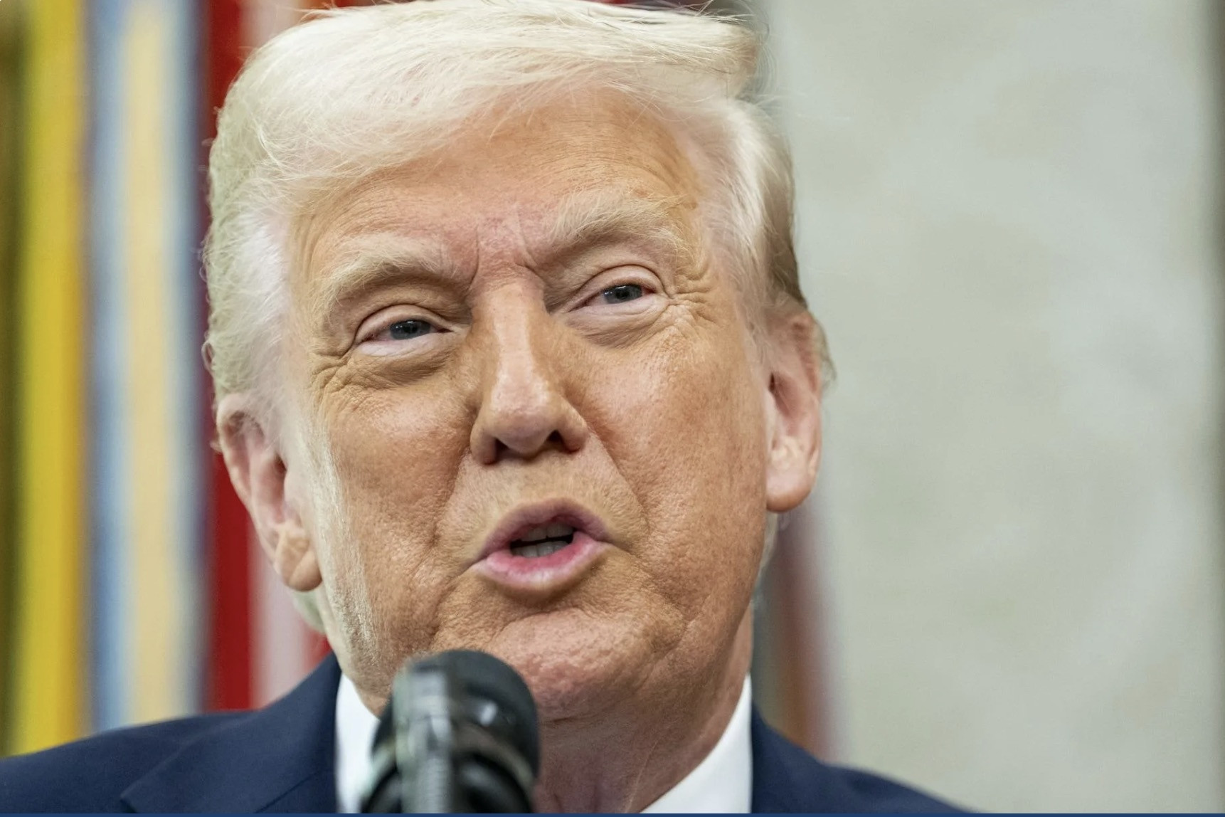 Ông Trump bác bỏ tuyên bố của Tổng thống Ukraine, nói ông Putin giữ lời hứa