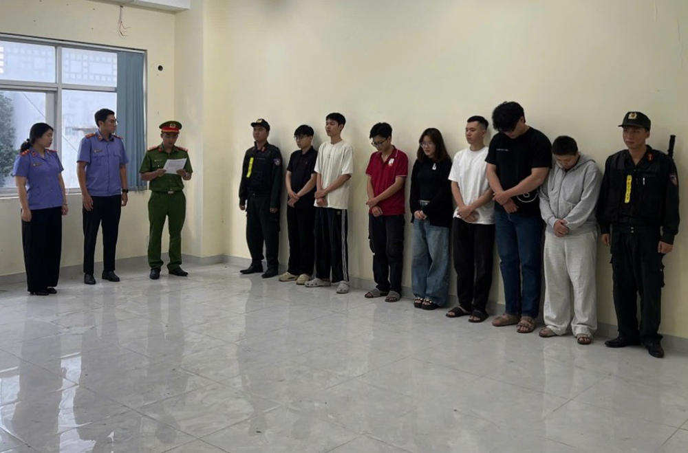 thuoc la dien tu 1.png