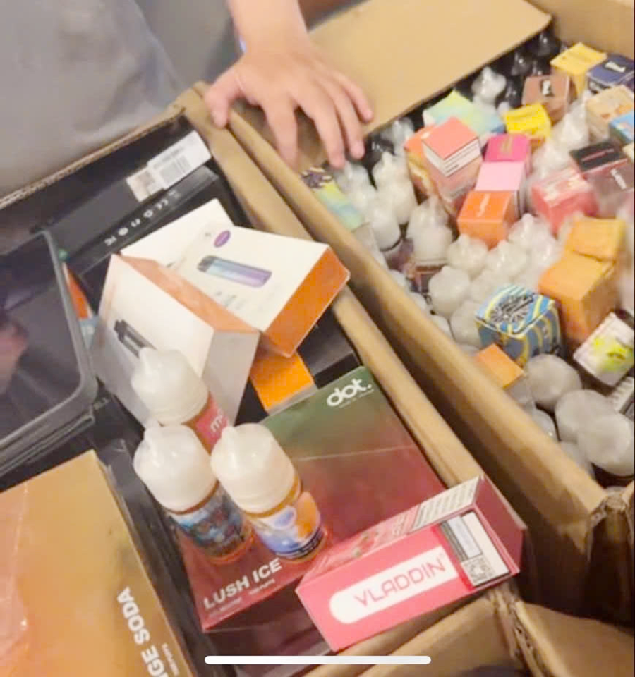 thuoc la dien tu 3.png