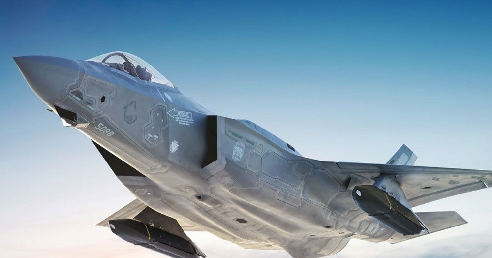 Tiêm kích Mỹ bắn hạ UAV của Iran tiếp cận tàu sân bay USS Abraham Lincoln