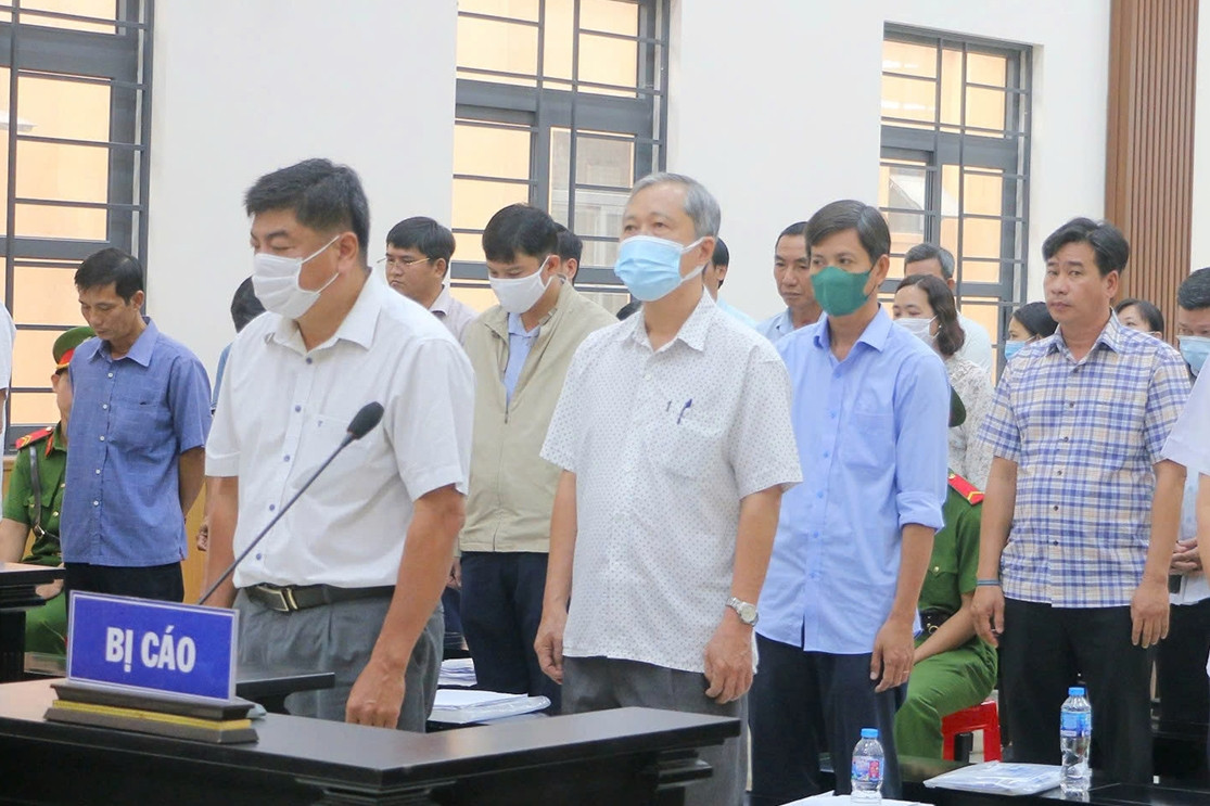 Tuyên án 3 cựu phó chủ tịch thành phố Long Xuyên cũ