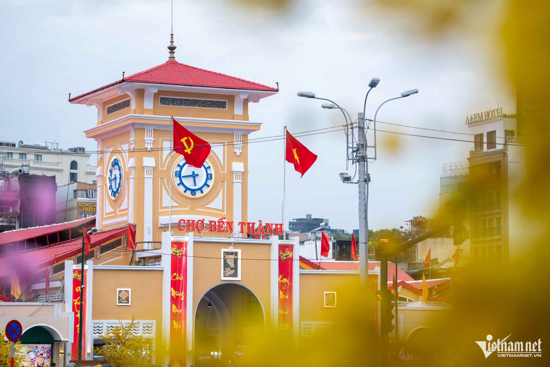 W-Chợ bến thành sau khi tháo rào Tuấn Hùng 42.jpg