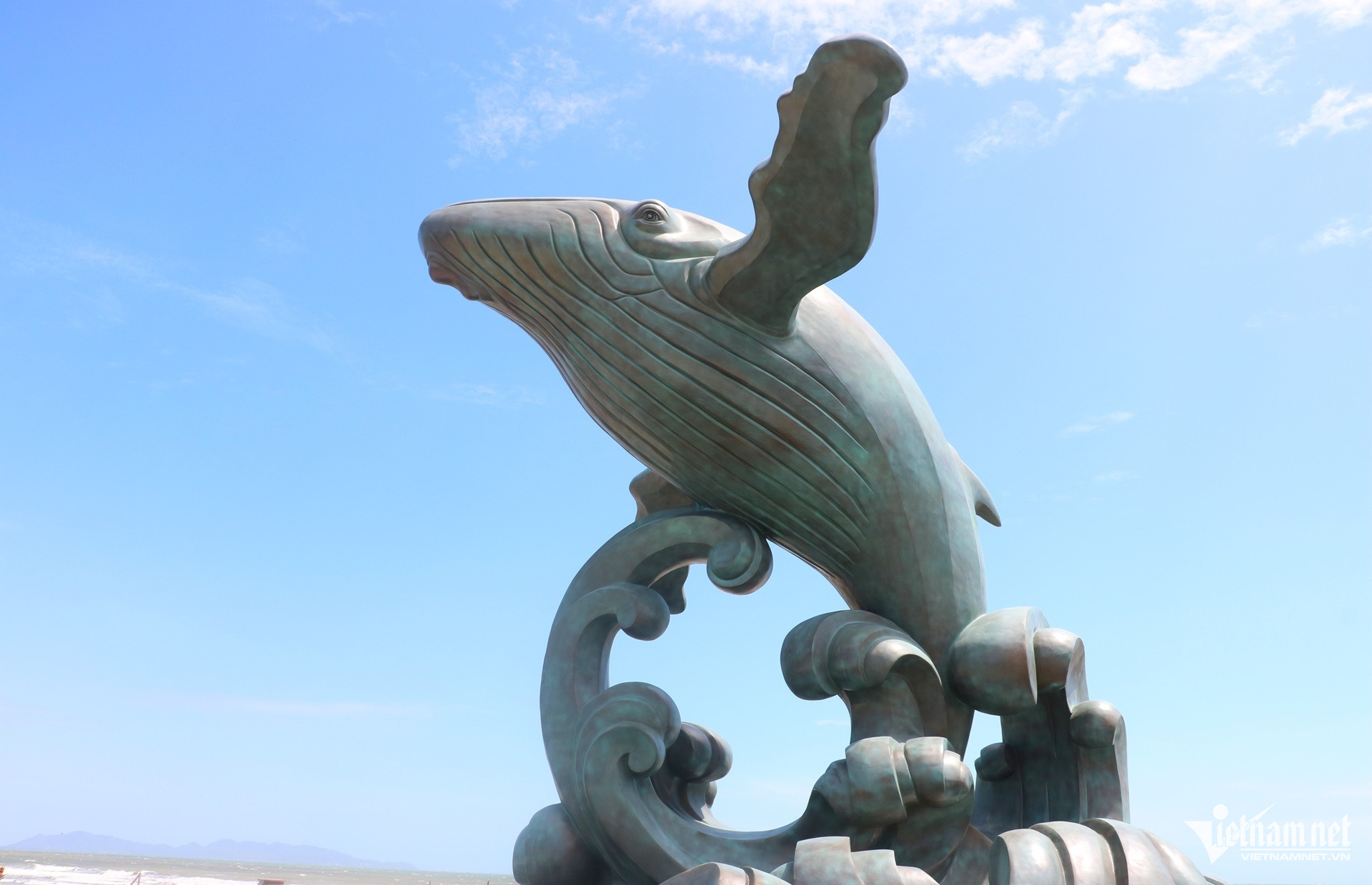 W-tượng cá ông bằng đồng nặng 50 tấn ở vũng tàu.6.7.JPG.jpg