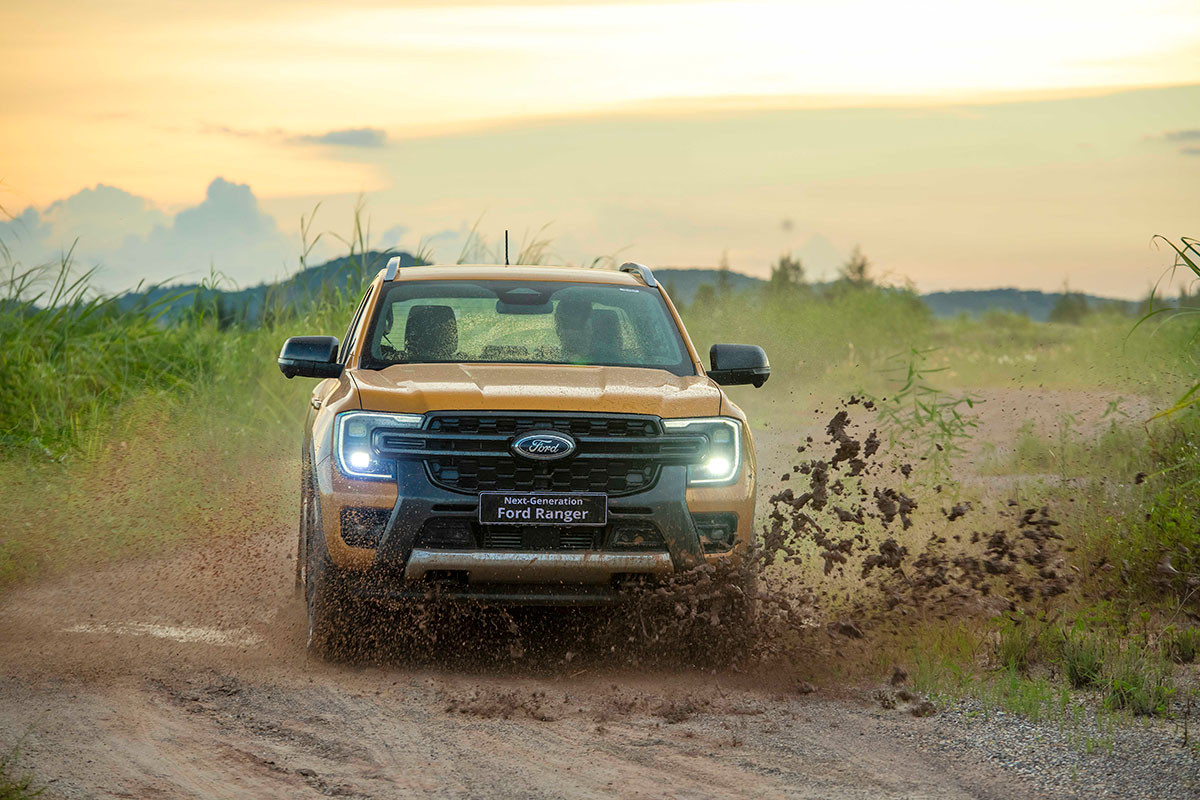 05 ford ranger wildtrak.jpg