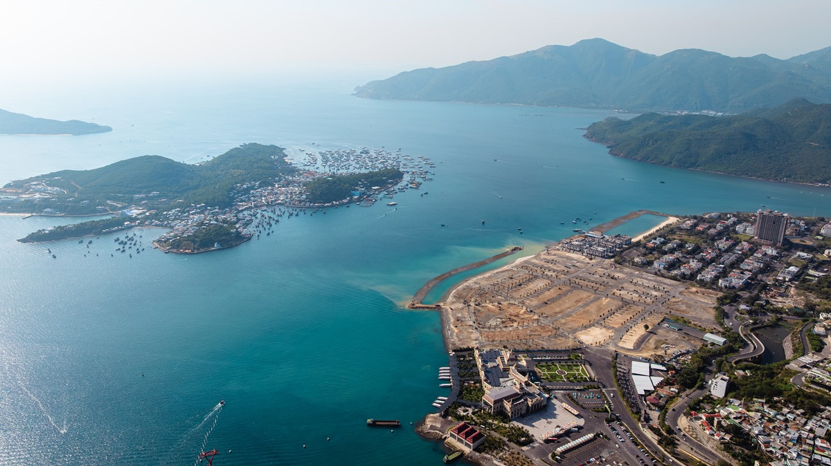 Bất động sản bên vịnh Nha Trang thăng hạng cùng bộ tứ hạ tầng