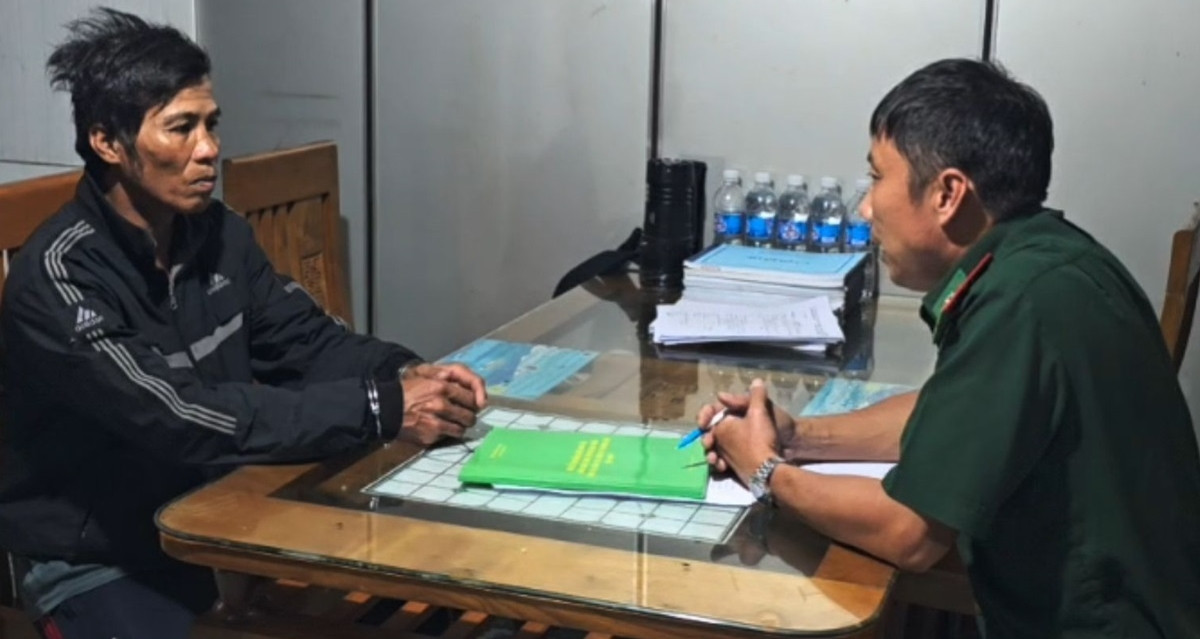 Bị truy nã tội dâm ô người dưới 16 tuổi, Cao Trung Đông 'sa lưới' khi tàu cập bến