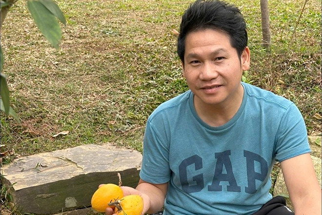 Ca sĩ Trọng Tấn vui với cuộc sống nông dân, Trấn Thành lạ lẫm đón tuổi mới