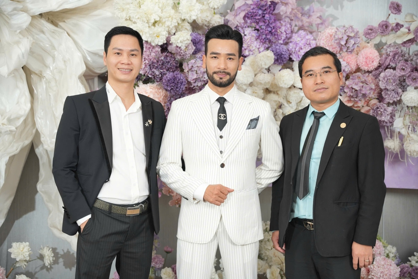 Lotus Land ra mắt dòng sản phẩm nước hoa trầm tinh khiết