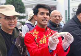 sinh viên chơi Tết (11).JPG