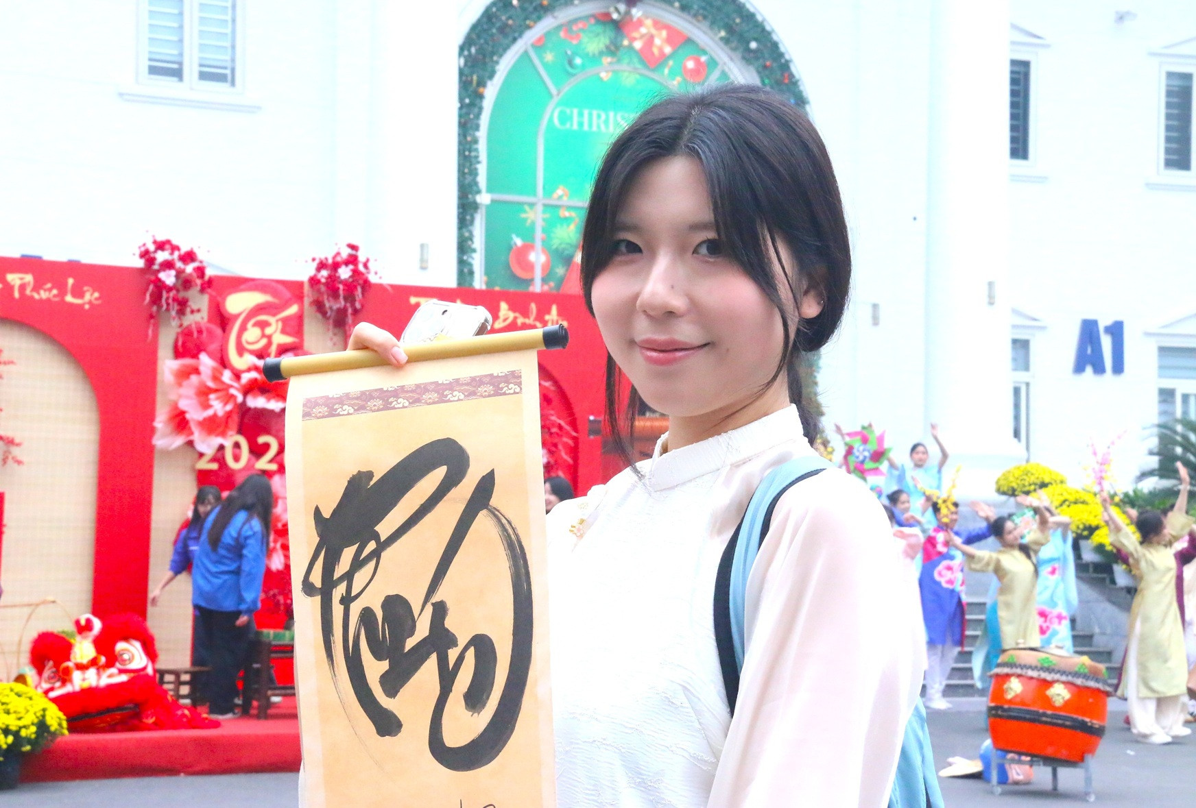 sinh viên chơi Tết (2).JPG