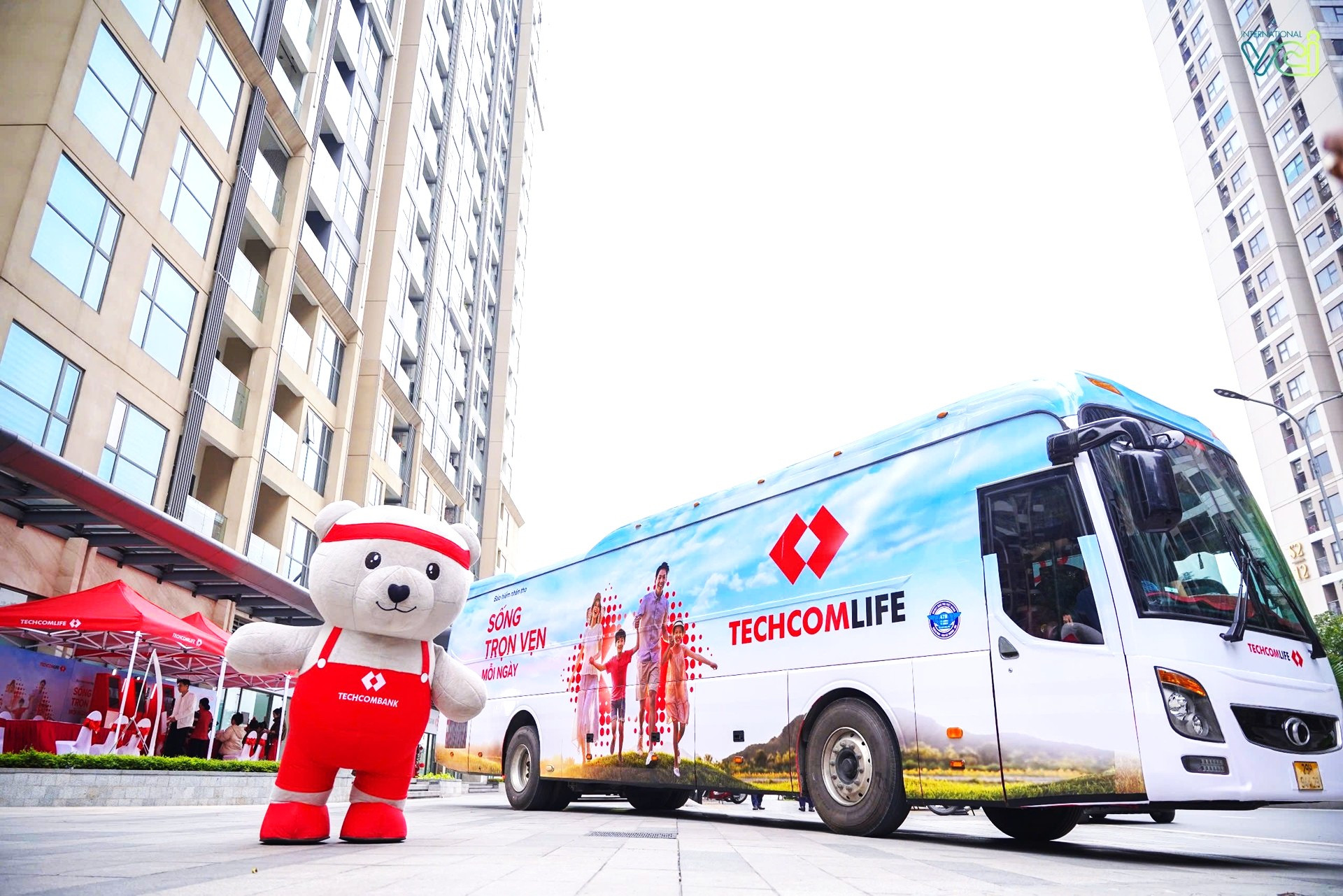 Techcom Life   02.jpg