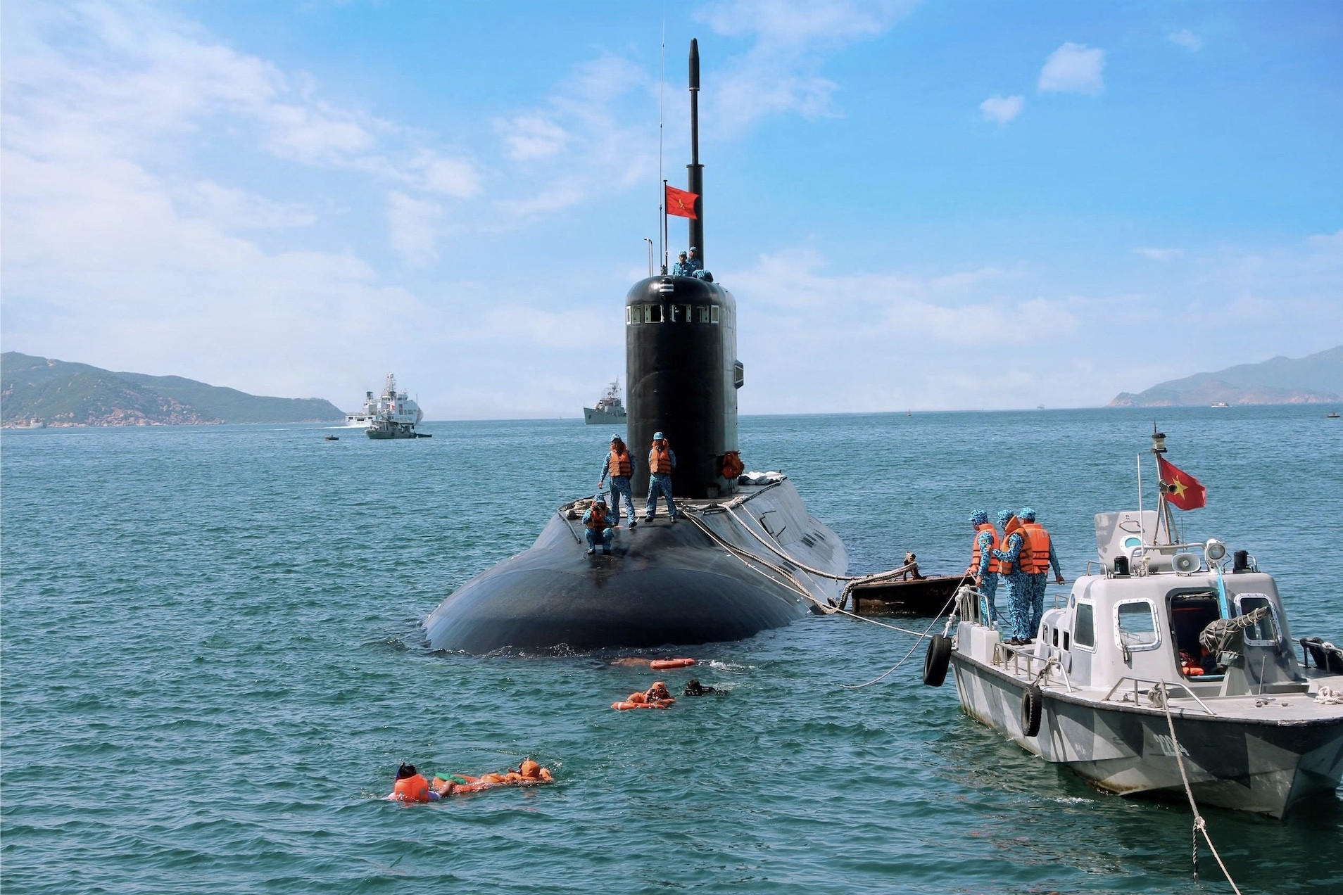 Hải trình vượt qua 3 đại dương từ Nga đưa tàu ngầm 186 về Việt Nam