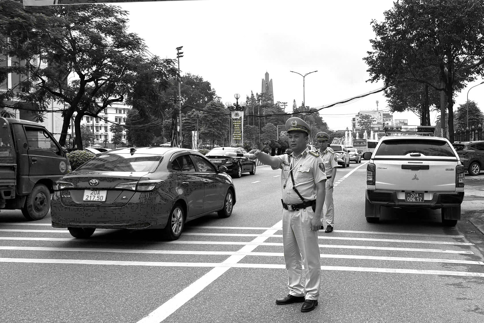 Vụ cán bộ CSGT hy sinh khi làm nhiệm vụ: Clip 'mở đường' của Trung tá Lao Hoàng Hải gây sốt mạng