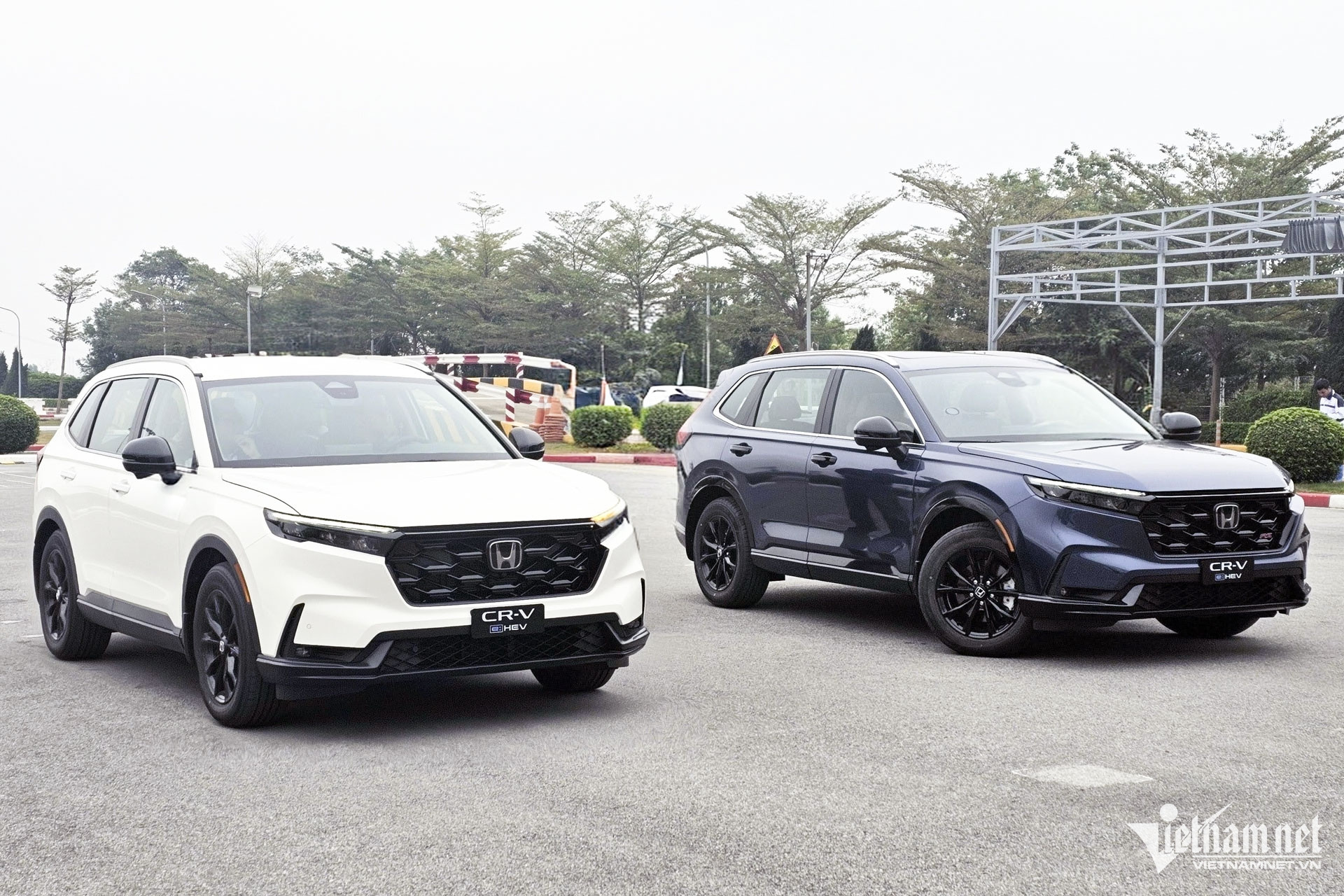 W-Honda CR V hybrid lap rap (1).jpg