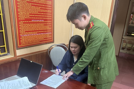 Bản tin cuối ngày 6/2: Công an Hưng Yên bắt giữ đối tượng truy nã Mai Hồng Ngọc Bản tin cuối ngày 6/2: Công an Hưng Yên bắt giữ đối tượng truy nã Mai Hồng Ngọc