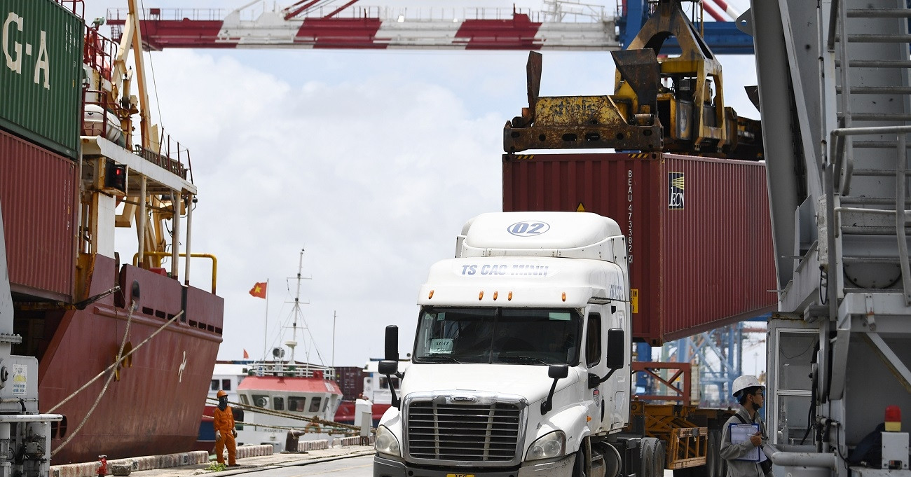 Gỡ khó thông quan hàng thực phẩm, DN băn khoăn điều xảy ra sau ngày 15/4