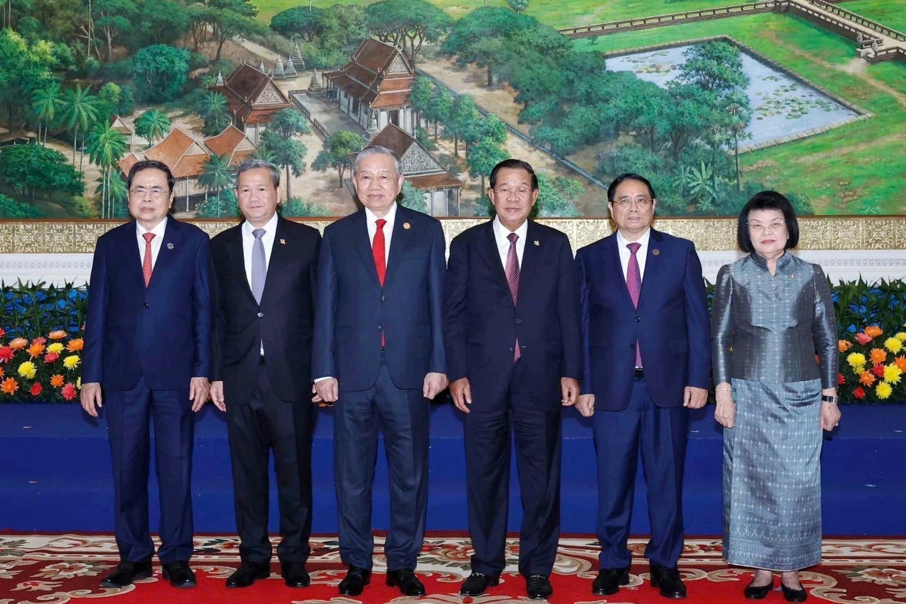 Cuộc gặp giữa Bộ Chính trị Việt Nam và Ban Thường vụ Đảng Nhân dân Campuchia