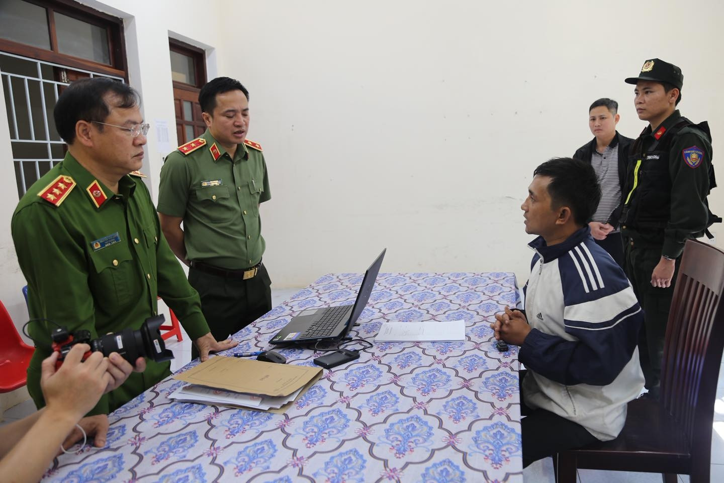 Danh tính 2 nghi phạm cướp ngân hàng ở Gia Lai