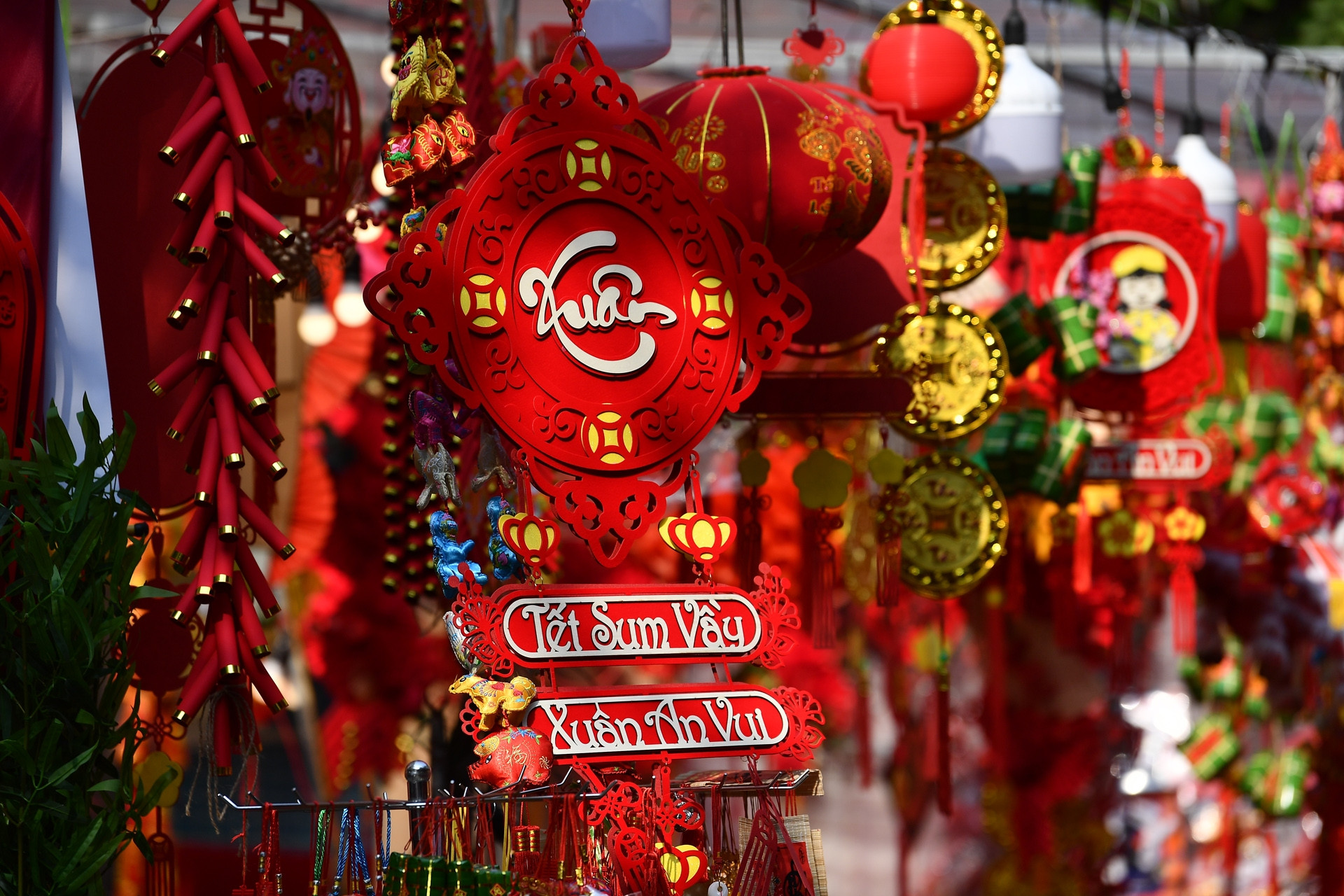 Giỏ quà Tết đắt đỏ 'không cánh mà bay', con dâu bật khóc khi biết lý do