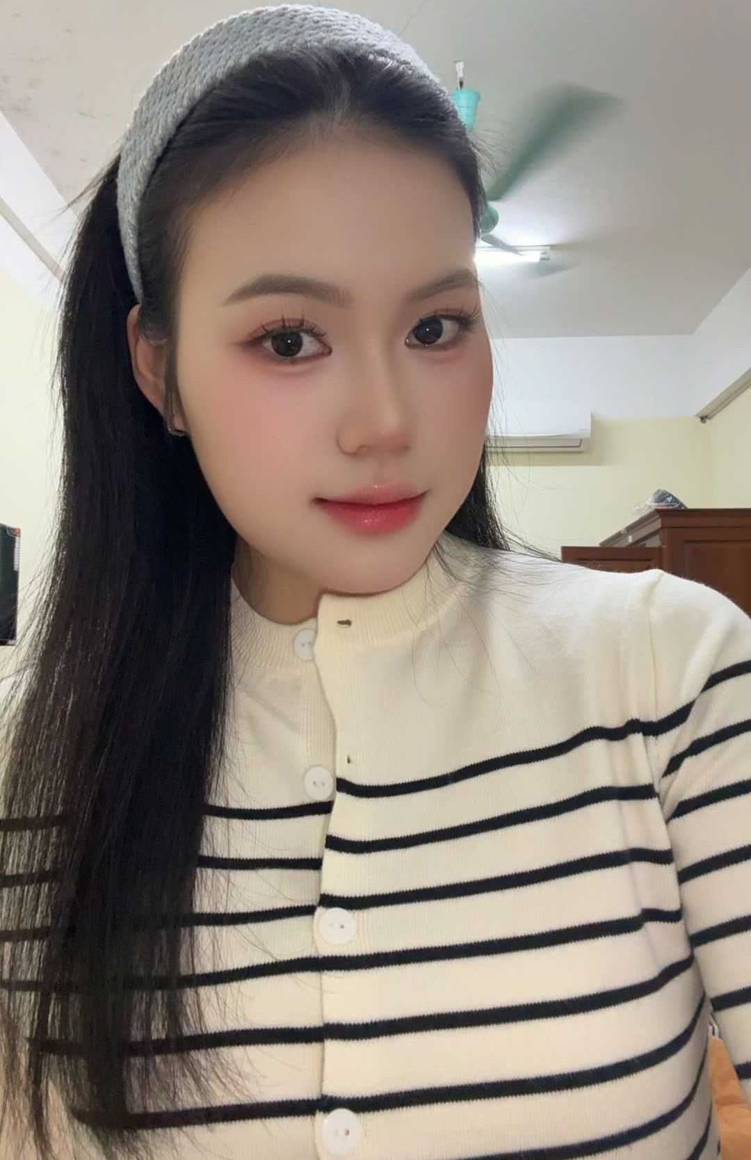 Sắc vóc nổi bật của tuyển thủ bóng chuyền nữ Việt Nam Ly Ly ly ly 5.jpg