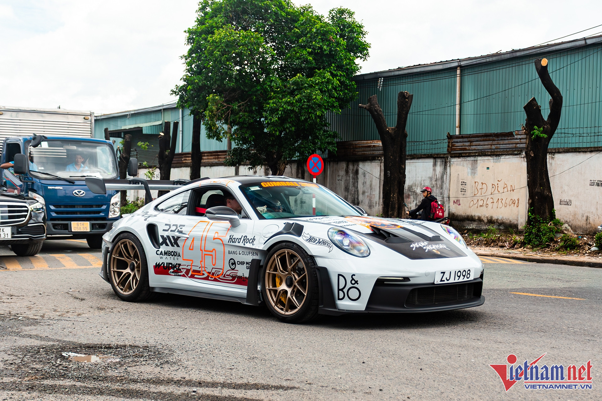 W-911 gt3 rs 10.JPG.jpg