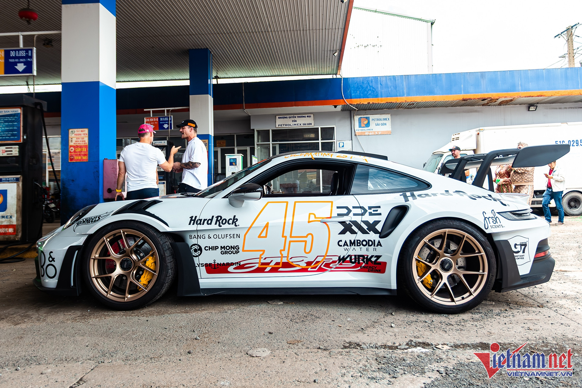 W-911 gt3 rs 6.JPG.jpg