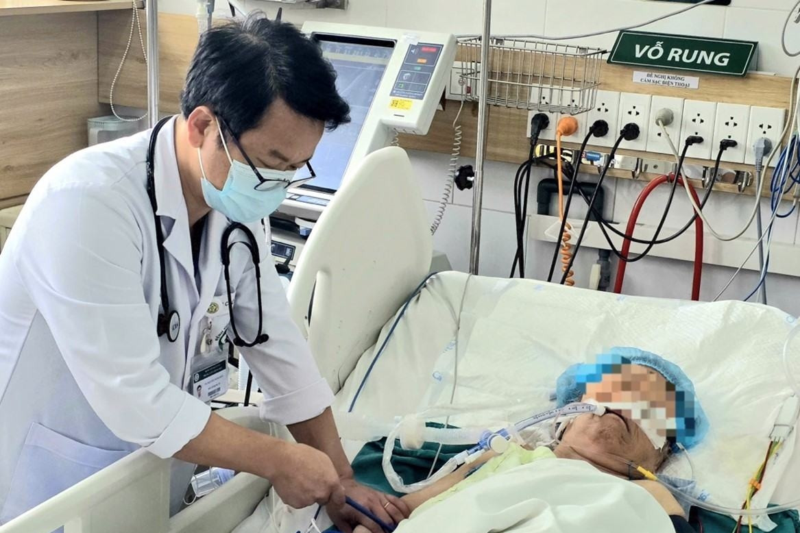 Bác sĩ chỉ ra sai lầm khi sưởi ấm khiến 3 người tử vong trong đêm đông