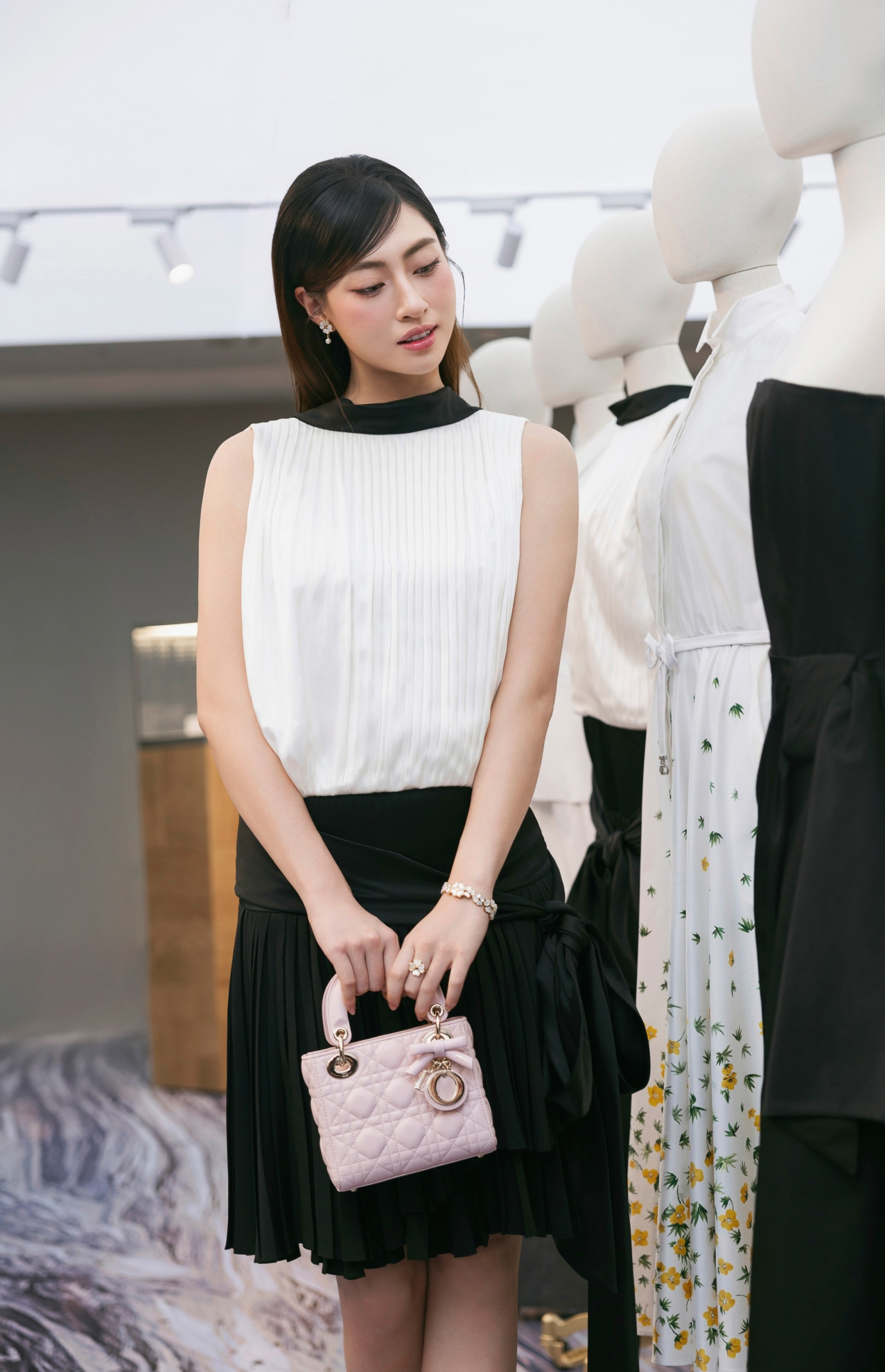batch_Dior   Luong Thuy Linh2.jpg