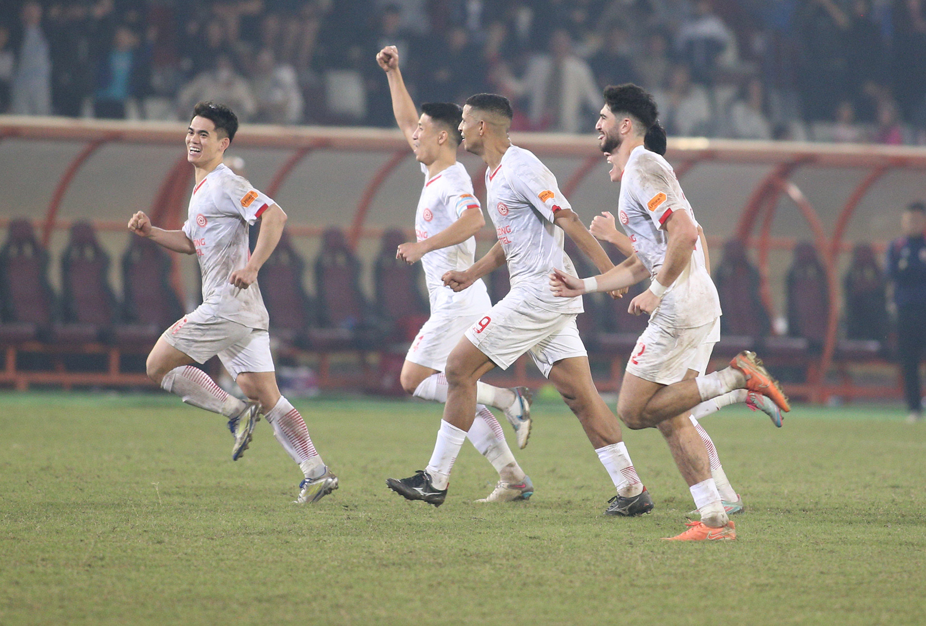 the cong viettel 8.JPG